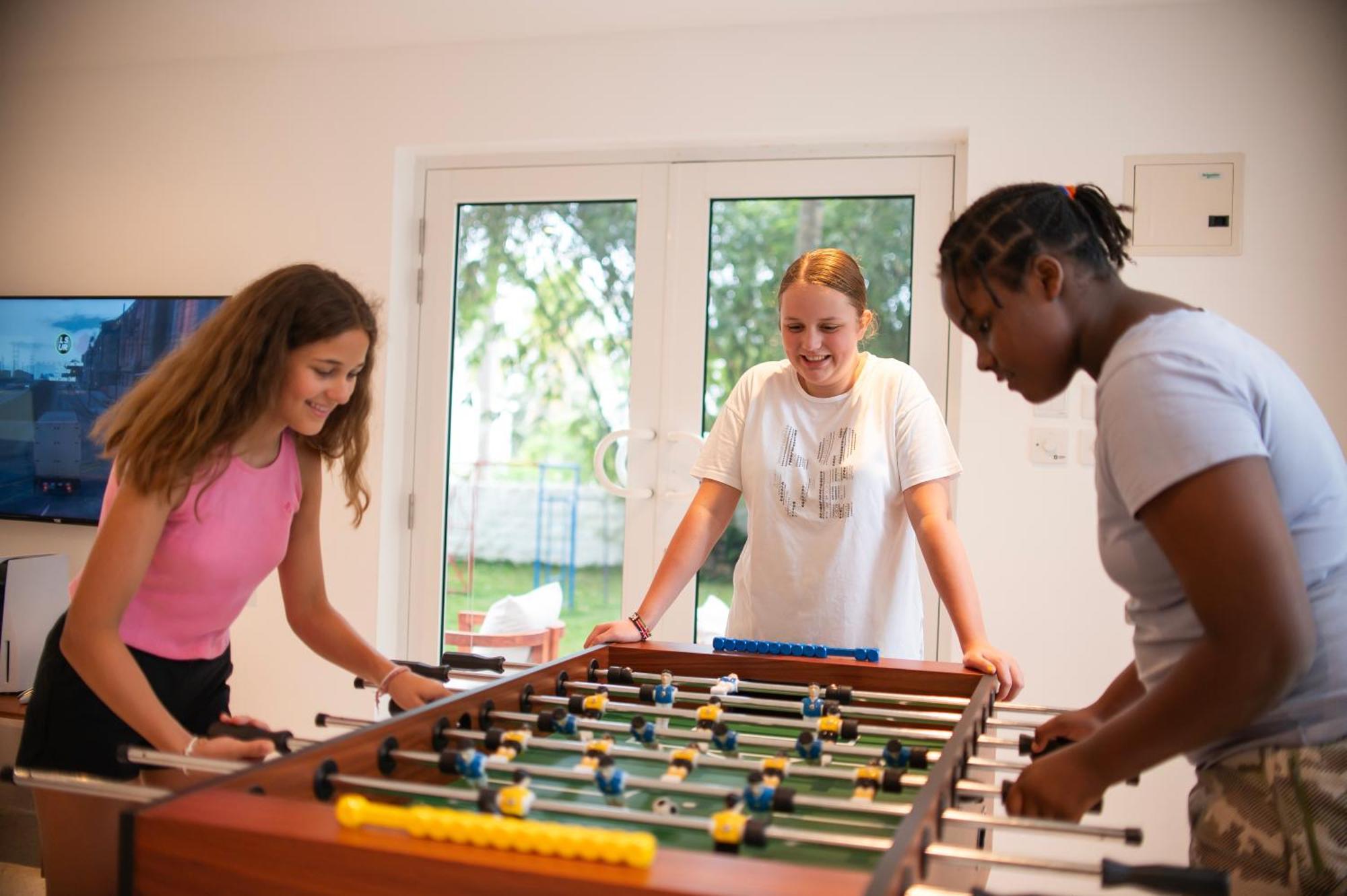 Diamonds Leisure Beach & Golf Resort Diani Beach Kültér fotó Table football